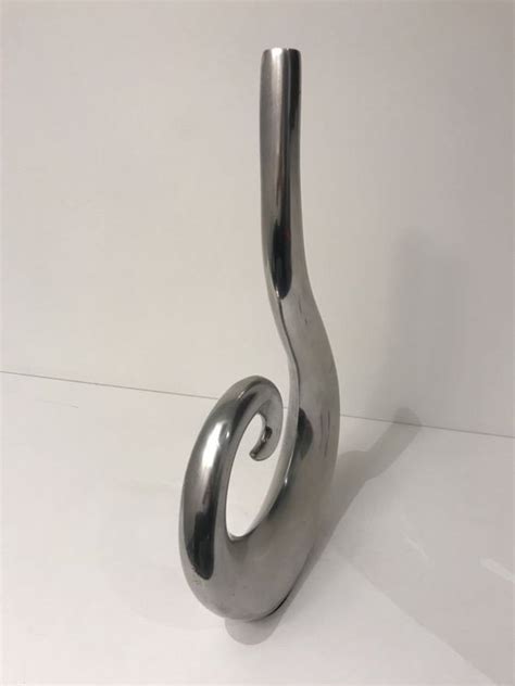 Sehr schöne Design Wellen Vase in Aluminium 52 cm hoch Kaufen auf