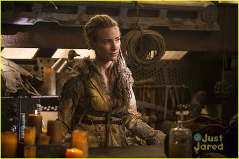 Full Sized Photo of the 100 wanheda part one stills 08 | Clarke Now Has A Bounty On Her Head On ...