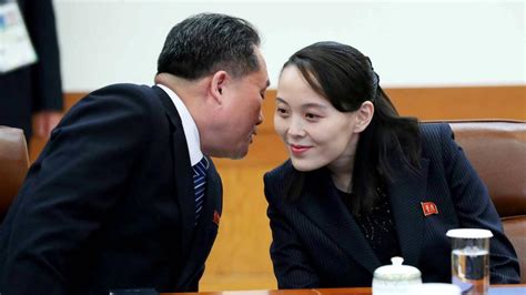 South Koreas Leader Moon Hosts Kim Yo Jong At The Blue House