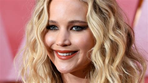 Jennifer Lawrence Without Teeth