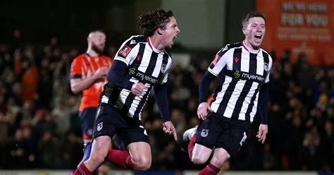 Grimsby Town Luton Town Highlights With Mariners Through To Fifth