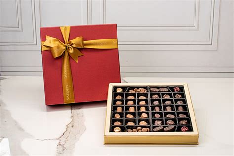 Designer Red Chocolate Gift Box - Kosherline