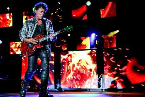 Journey’s Neal Schon Finds ‘The Calling’ With New Solo Album