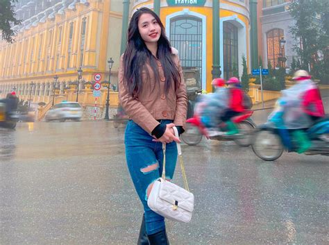 Chiêm ngưỡng vẻ đẹp ma mị của hot girl ĐT nữ Việt Nam