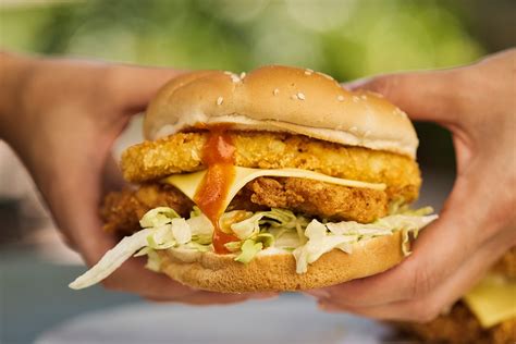 KFC Brings Back its 'Most Requested' Burger Ever | Man of Many