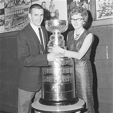 Dave Keon and wife Lola Keon with The Stanley Cup 1963 | HockeyGods