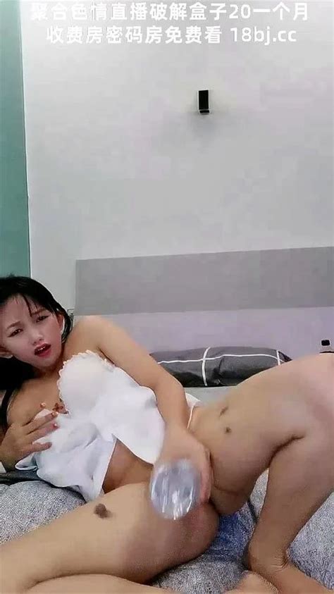 Watch 饥渴的少妇颜值娇小可爱诱人镜头前发骚拿着矿泉水瓶捅插骚穴浪叫呻吟表情好骚掰开骚逼给狼友看特写 中国 直播 Bbw Porn SpankBang