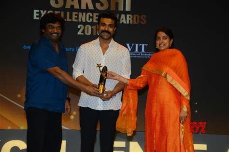 Ram Charan Won Best Actor Award For Rangasthalam At Sakshi Excellence ...