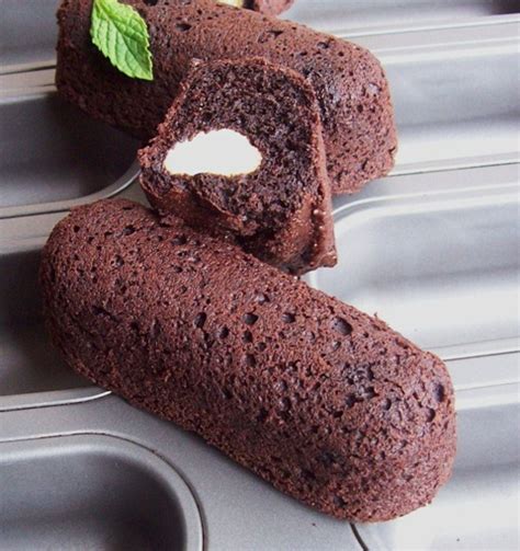 Chocolate Hostess Twinkies RecipeApplePins.com