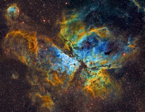 Carina Nebula NGC 3372 | Telescope Live