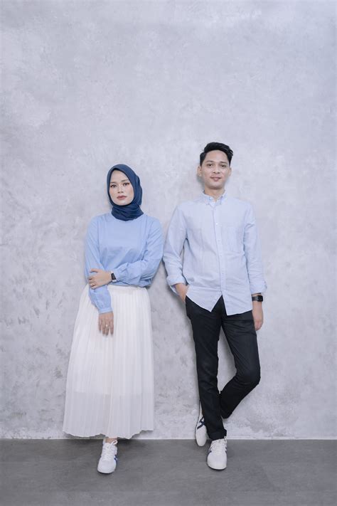 Pin Oleh Muthia Di Prewedd Gaya Pose Pasangan Pengantin Foto