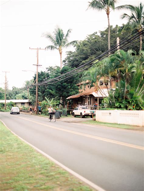 Driving on the North Shore of Hawaii - Entouriste