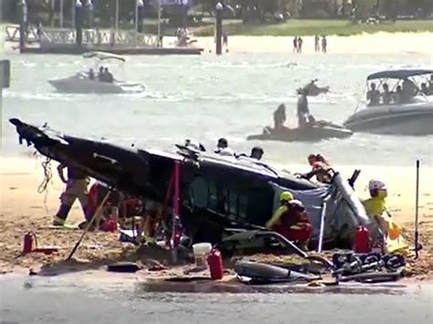 Helicopters Collide Over Australian Beach 4 People Dead Toronto Sun