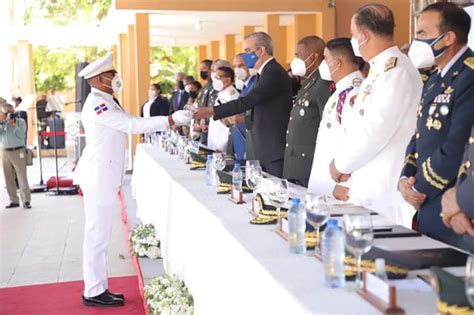 Presidente Encabeza Sexagésima Graduación Ordinaria De Academia Militar