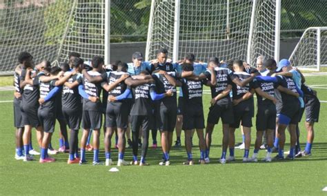 Rueda Dirigi Su Primer Entrenamiento Con La Selecci N De Honduras