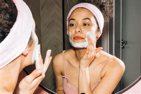 The Best Skincare Routine For Your 30s According To A Dermatologist