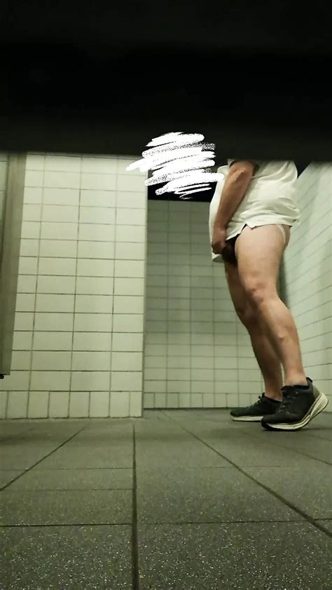 Risky Handjob Outdoors Highway Restroom German Gay Public Porn XHamster
