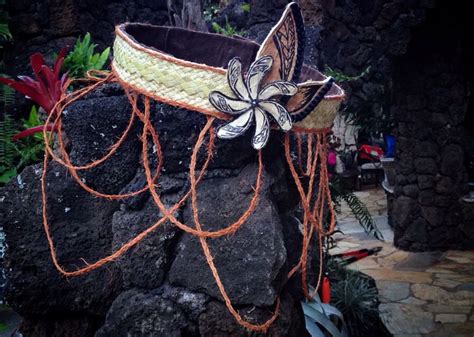 kiekie tongan attire island style tongan straw bag