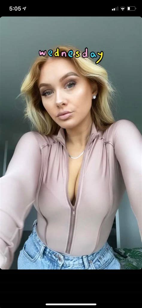 Elz On Her Story Today Look At Those Tits Scrolller