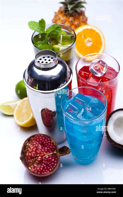 Cocktails, alcohol drinks with fruits Stock Photo - Alamy