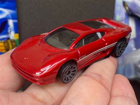 Matchbox Hot Wheels Hotwheels Loose Jaguar XJ220 Citroen DS Bentley Continental Jurassic World
