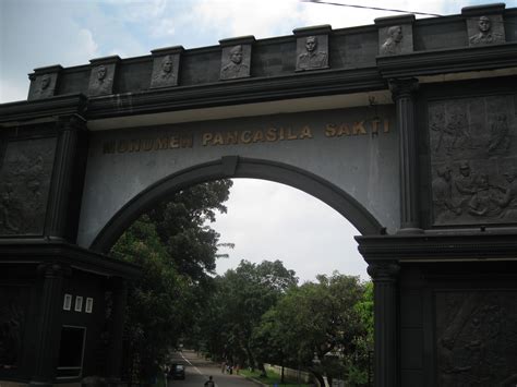 Letsgo2museum: Monumen Pancasila Sakti & Museum Pengkhianatan PKI