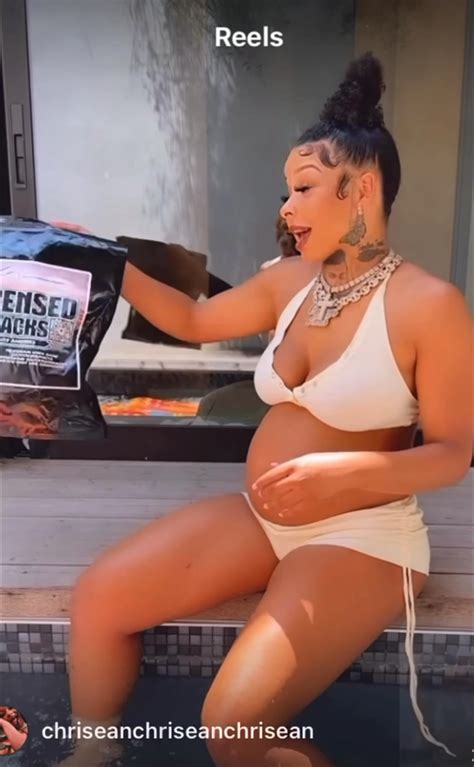 9 Hot Sexy Cris Iszm Bikini Pics