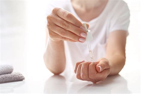 Как выбрать сухое масло для кутикулы и ногтей? | MedAboutMe