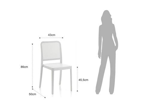 4 stapelbare Innen- und Außenstühle aus Polypropylen