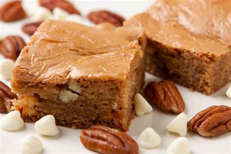 Rich And Chewy Blonde Brownies Urbaki Cooking