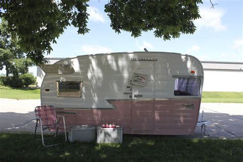 1962 Pink Shasta Airflyte Retro Campers Vintage Campers Vintage