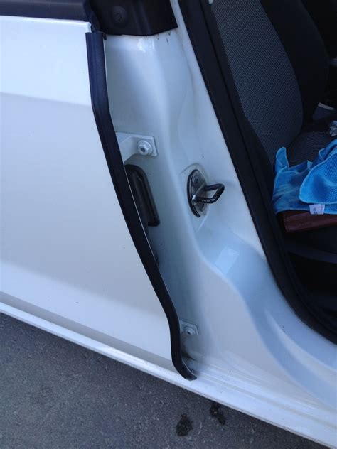 Дверной уплотнитель РКИ — 19 — Volkswagen Polo Sedan, 1,6 л, 2012 года ...