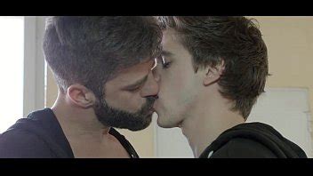 Héctor metió la polla en la garganta de Wills XVIDEOS