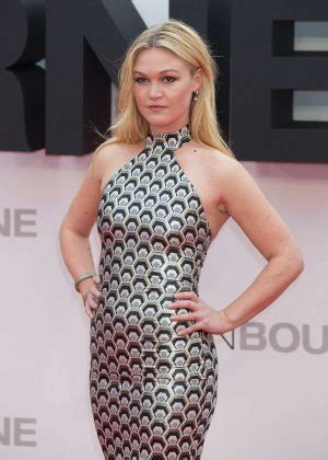 Julia Stiles – ‘Jason Bourne’ Premiere in London – GotCeleb