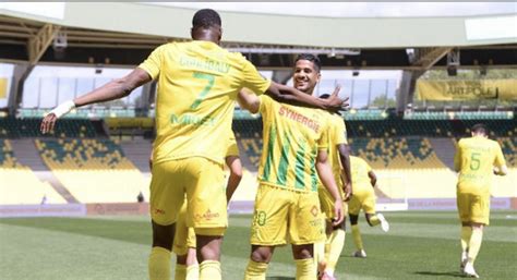 FC Nantes Un maillot spécial pour les 20 ans du 8éme sacre