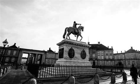 Amalienborg Palace Copenhagen - How to Visit, Tickets & Hours