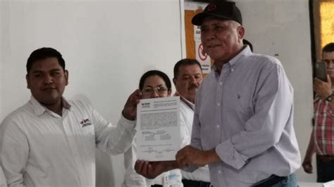 Gildardo Leyva Recibe Constancia De Mayor A Y Es Reelecto Como