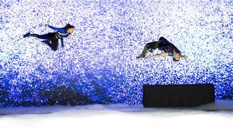 Red Bull Flying Illusion Germany Weltpremiere In Berlin Sehen