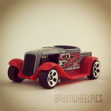 122 Holligan 2004 Hot Wheels Tat Rods Series