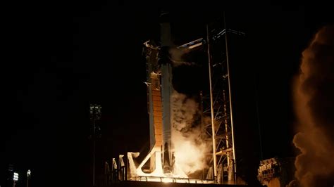 Spacex Lan A Sucesso Novos Astronautas