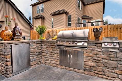 Outdoor Kitchen Grill - Laguna Kitchen and Bath Design and Remodeling