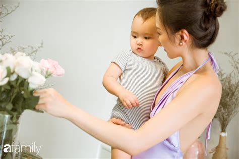 Hot mom và nữ CEO nhìn lại cuộc sống sau gần tháng cách ly thông minh tại nhà cùng con nhỏ