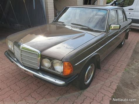 Mercedes-Benz 115 Museoajoneuvo Porrasperä 1976 - Vaihtoauto - Nettiauto