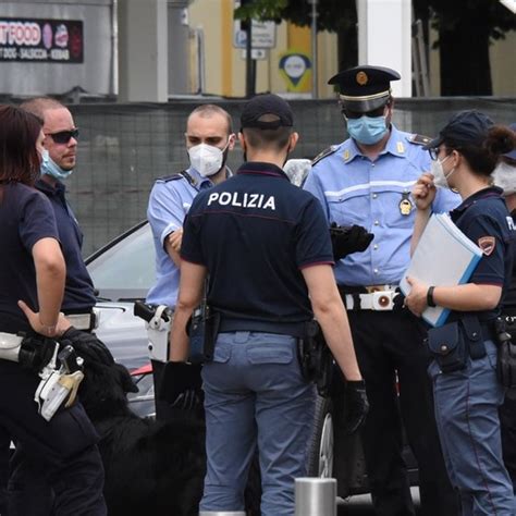 La Stazione Sorvegliata Speciale Gi Trenta Arresti E Denunciati