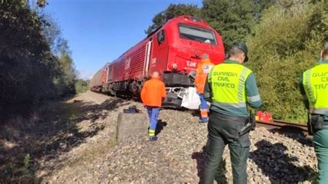 Muere El Conductor De Un Coche Tras Ser Arrollado Por Un Tren En Un