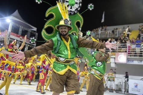 Hz Ainda H Ingressos Para Curtir O Desfile Das Escolas De Samba De