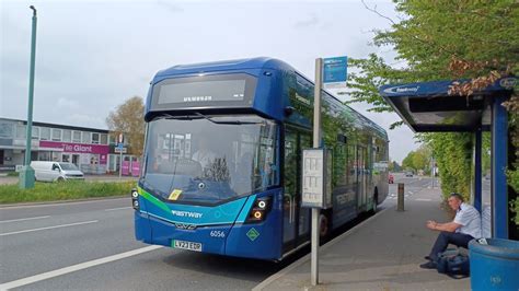 Brand New Hydroliner Ride On Metrobus Route Gatwick North