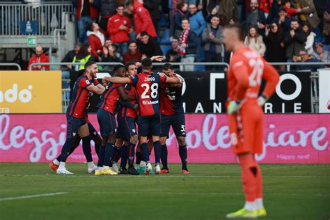 Serie A Cagliari 2 1 Bologna Sardinian Turnaround Football Italia