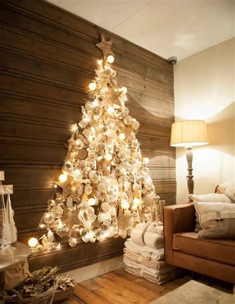 30 Wall Mounted Christmas Tree With Lights DECOOMO