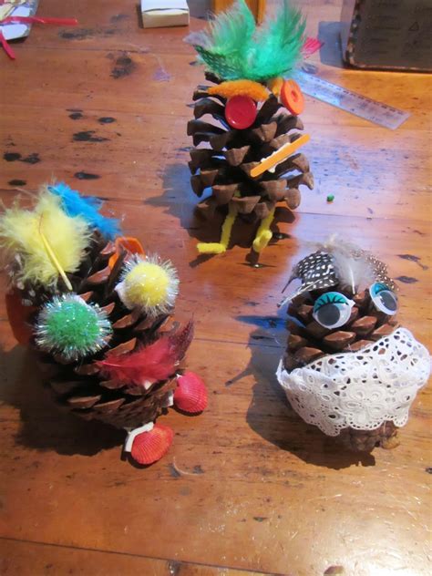 Crafty little people: Pine cone crafts